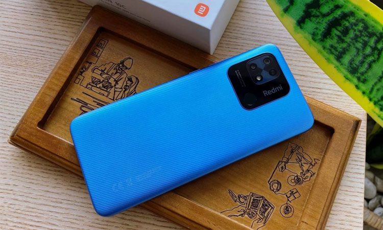 Xiaomi начала продажи смартфона Redmi 10C в России