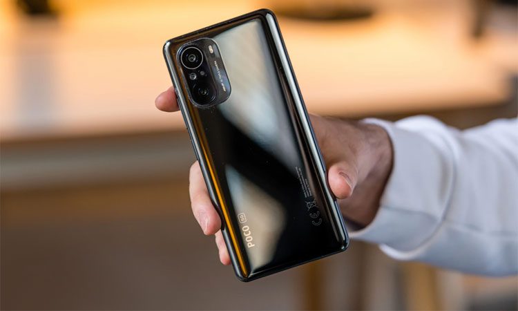 Poco F3 на Snapdragon 870 "порвал" Pixel 7 Pro в Genshin Impact