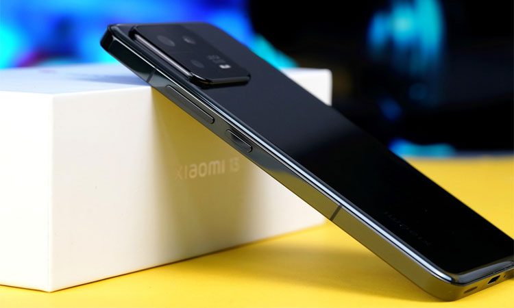 Автономность Xiaomi 13 оказалась выше, чем у iPhone 14 Pro Max